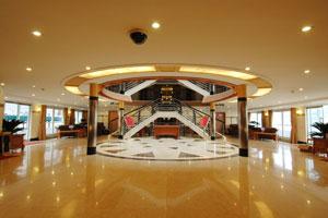 世紀天子號遊輪大堂