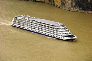 世紀天子號遊輪外觀1